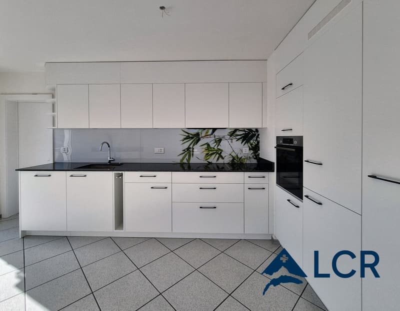 5-room apartment in Colombier (3)