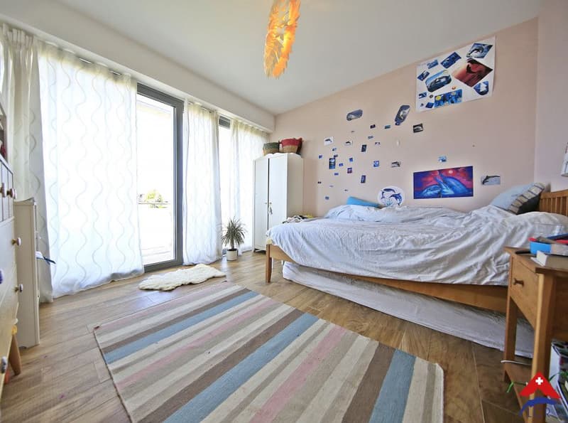 Magnifique villa 6.5p / 4 chambres + bureau / 3 SDB / jardin et piscine (9)