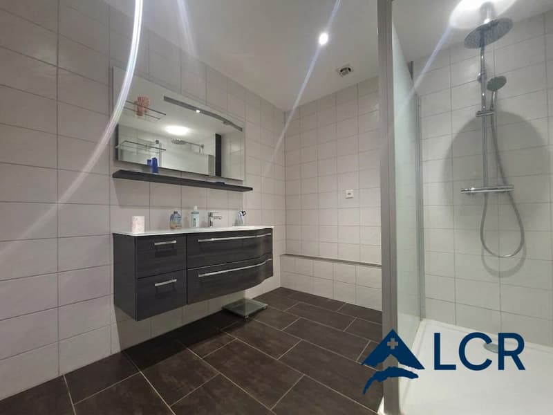 Large and very beautiful house located in Mase, magnificent village in absolute calm and with breathtaking views (9)