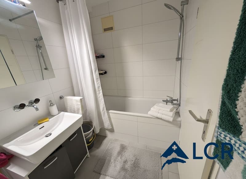 In affitto ampio appartamento di 4.5 locali con balcone - Friburgo (9)