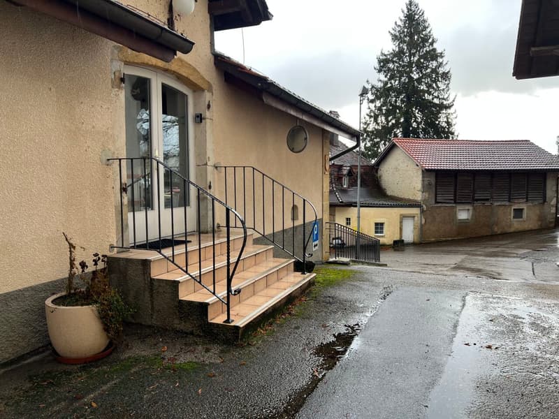 Ufficio/Laboratorio/Locale di 96m² nel Castello di Vaumarcus (3)