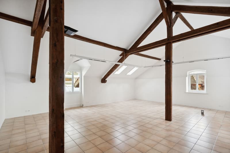 Ufficio/Laboratorio/Locale di 96m² nel Castello di Vaumarcus (2)
