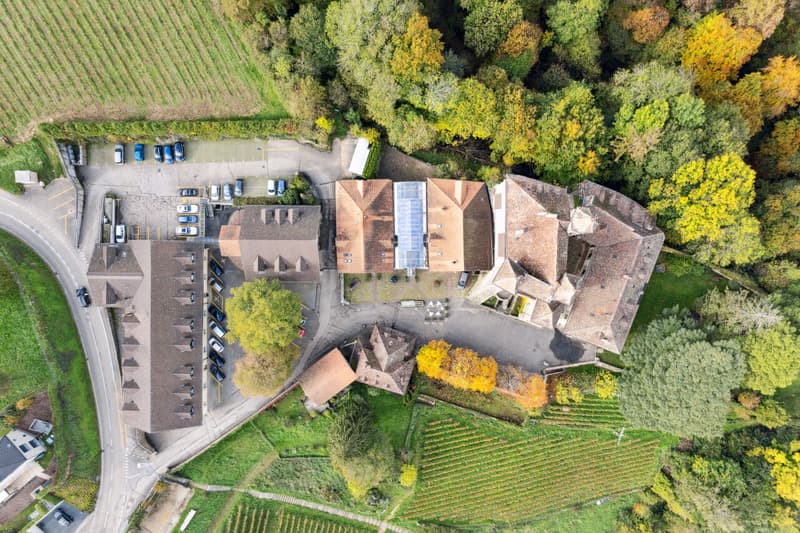 Spazio modulare di 200 m² nel Castello di Vaumarcus (1)