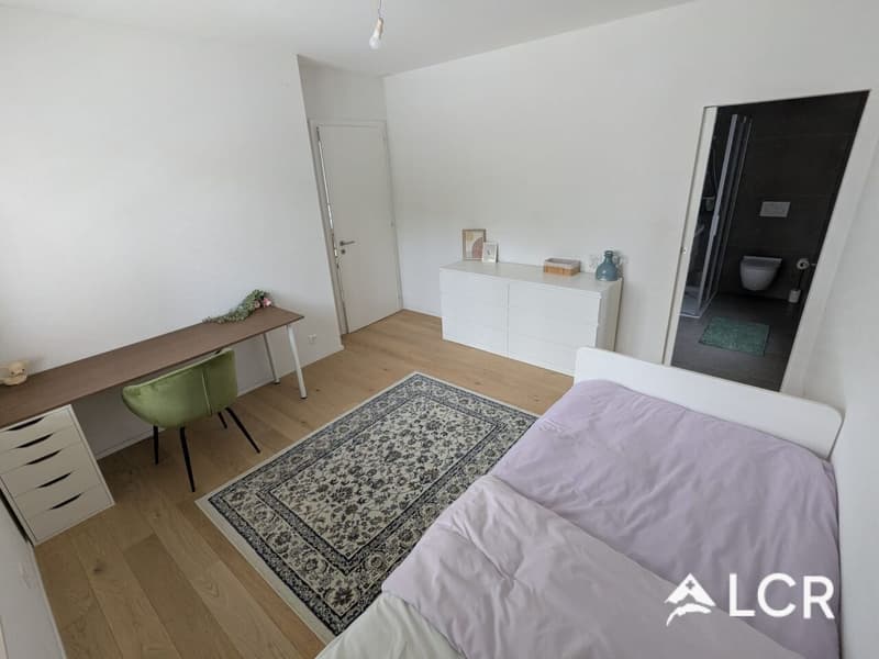 Meraviglioso triplex di 5.5 vani / 4 camere da letto / 3 bagni / 1 terrazza / orientamento sud (9)