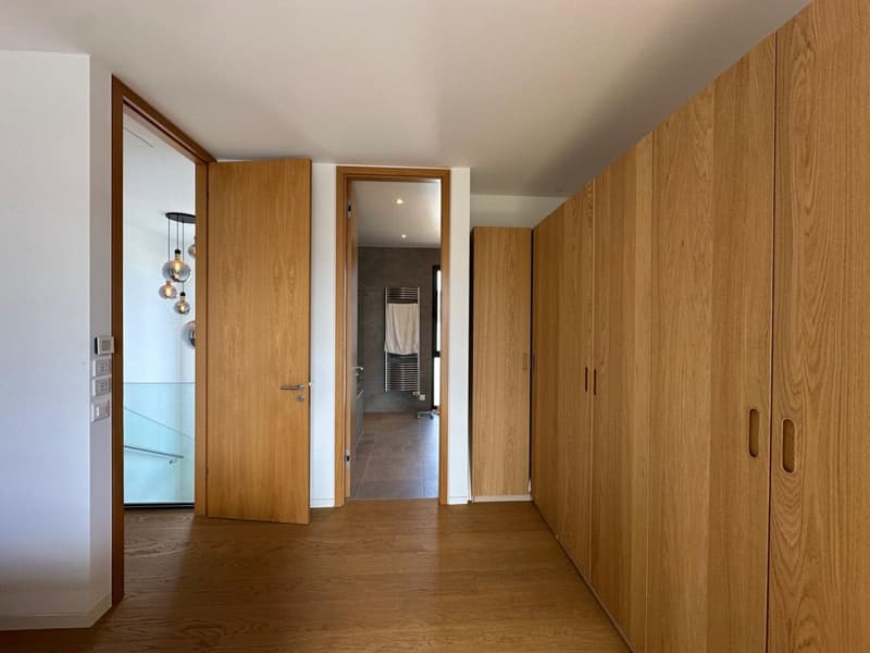 Villa magnifica a Mies / 5 camere da letto + ufficio / Giardino recintato (8)