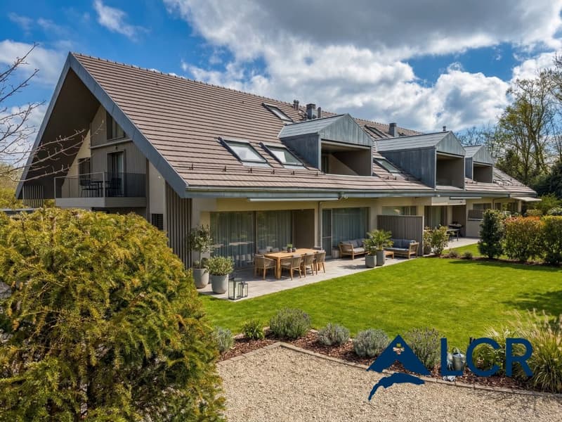 Splendid 4.5-room duplex attic apartment with lake view - 5 minutes from Morges (1)