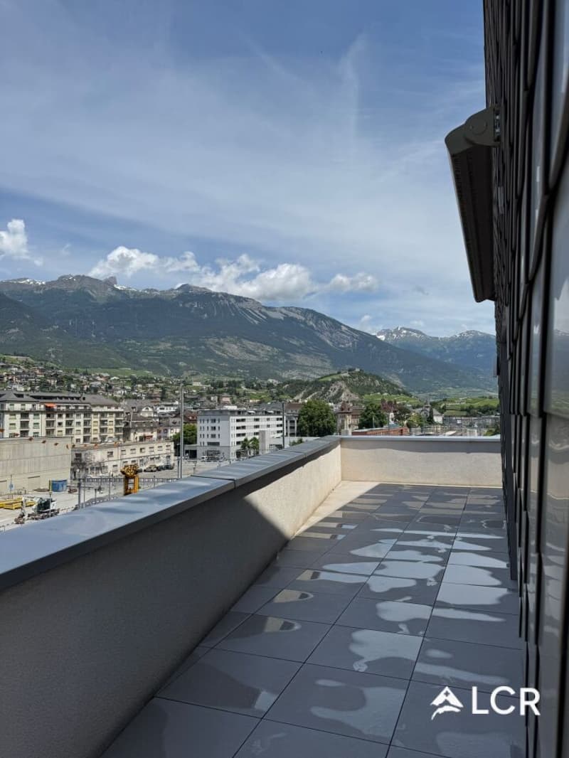Magnifico attico duplex di 4.5 locali / 3 camere da letto / 3 bagni / 1 grande terrazza / vista magnifica (4)