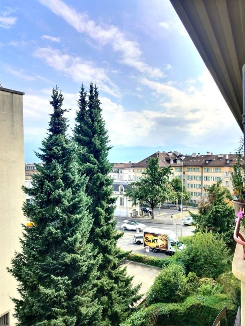 Bello appartamento arredato a Losanna / 3.5 locali / 2 camere da letto / 1 bagno / 1 balcone (2)