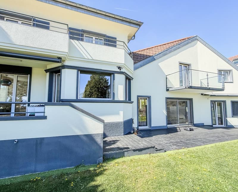 Magnifica casa di 7.5 locali / vista sul lago (1)