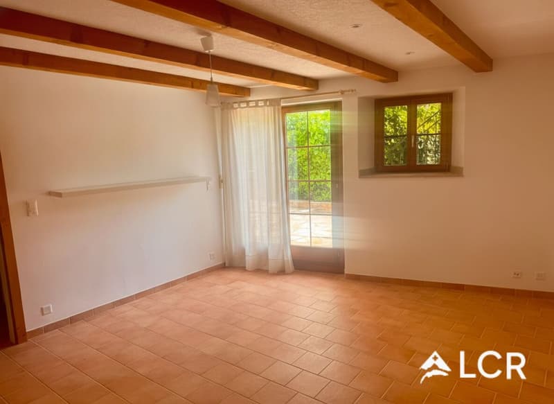 Zu vermieten - 3.5-Zimmer-Wohnung mit Terrasse in einem charaktervollen Gebäude in Corcelles (NE) (3)