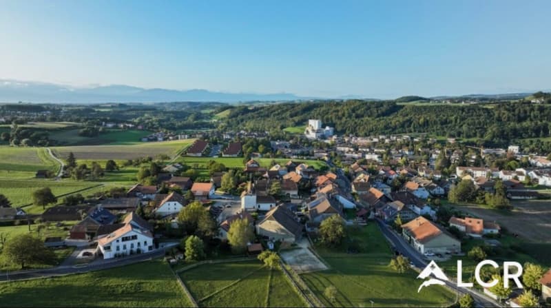 Beautiful semi-detached house in Penthalaz (1)