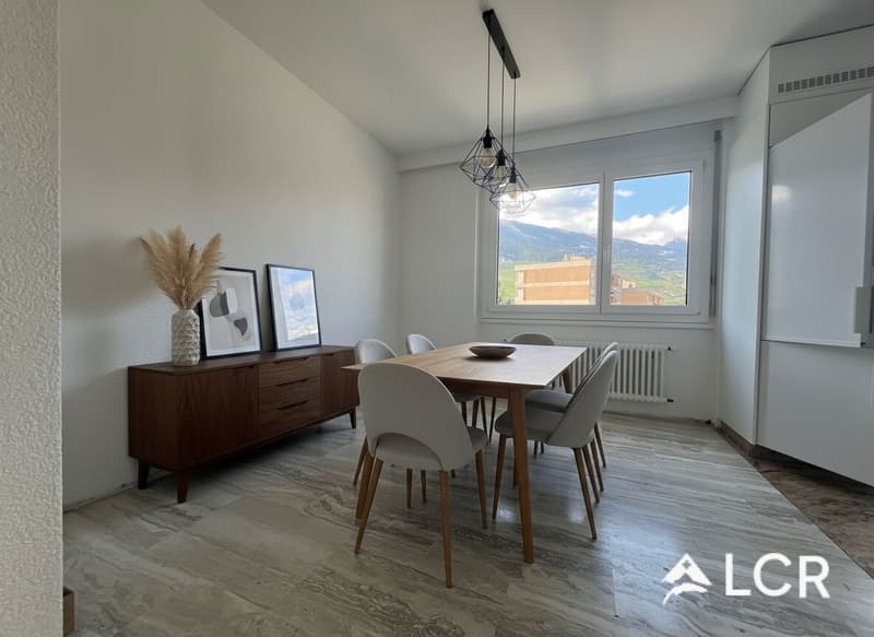 Schönes Apartment mit 4.5 Zimmern / 3 Schlafzimmern / 1 Badezimmer / 2 Balkonen (3)