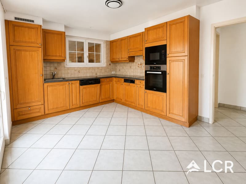 Beautiful 6.5-room family villa (4)