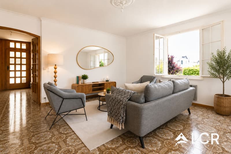 Prachtvolles Einfamilienhaus 8,5 Zimmer / Garten mit Pool und separatem Apartment (6)