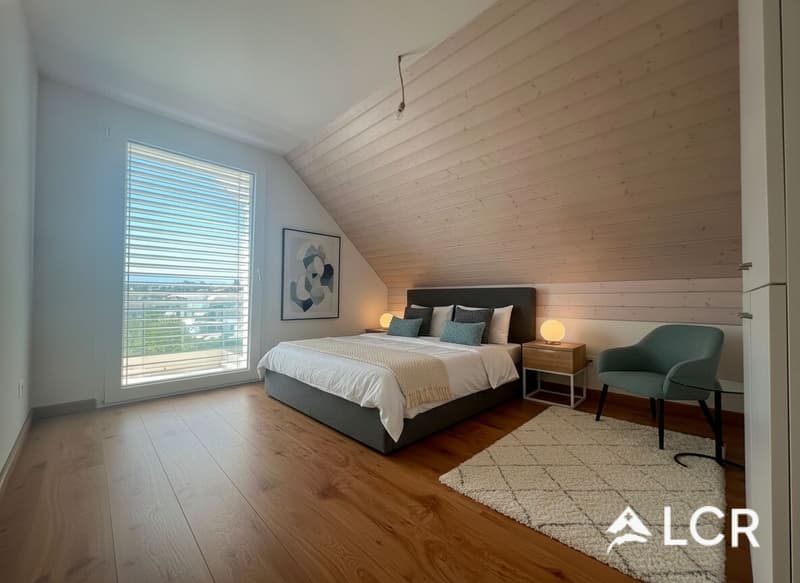 Prächtige 4.5-Zimmer-Wohnung / 3 Schlafzimmer / 2 Badezimmer / 1 Balkon (6)