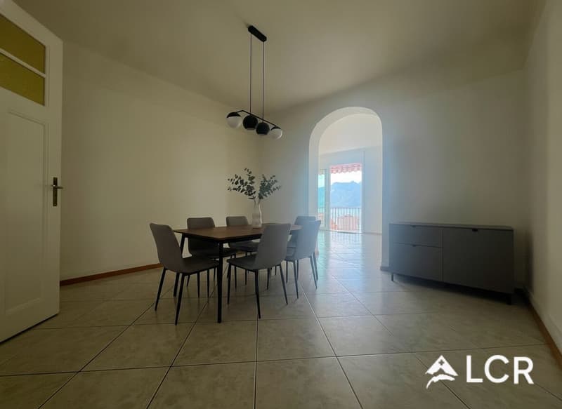 Prächtige 5.5-Zimmer-Wohnung / 3 Schlafzimmer / 1 Badezimmer / 1 Balkon mit atemberaubendem Blick auf den See / DANKE für das sorgfältige Lesen des Textes (7)