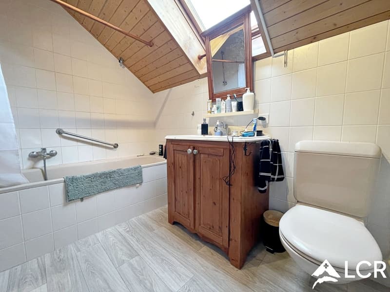 Joli appartement de 2.5 pièces avec balcon au calme à Marchissy (6)