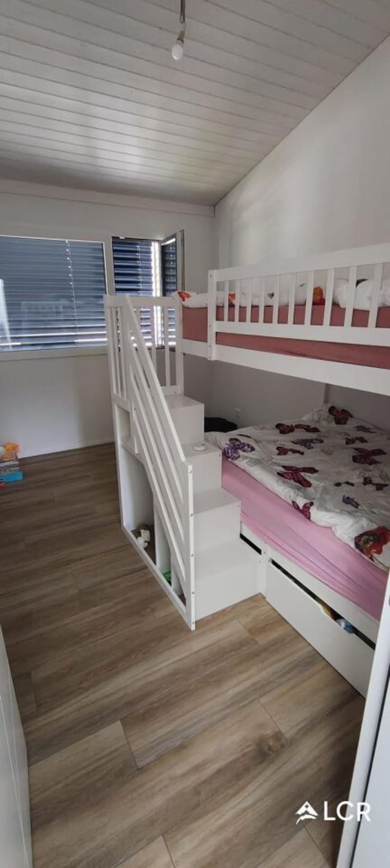 Magnifique appartement de 5.5P / 4 CHB / 2 SDB / 1 balcon / 1 Jardin /2 places de parc (6)