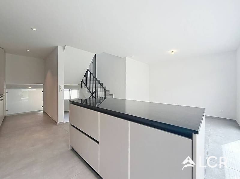 Magnifique appartement de 5.5P / 4 CHB / 2 SDB / 1 balcon / 1 Jardin /2 places de parc (3)
