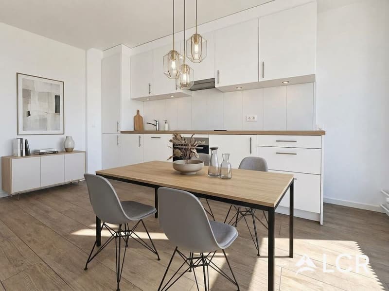 Bel appartement rénové de 4.5 pièces au coeur d'un secteur prisé / 3 CHB / 1 SDB / 1 Terrasse (2)