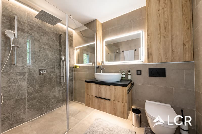 Magnifique maison rénovée avec jardin (12)