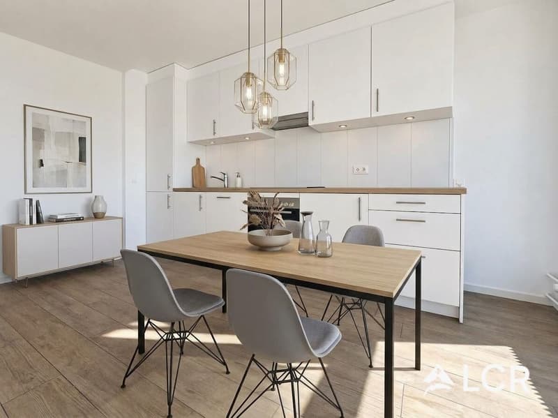 Bel appartement rénové de 4.5 pièces au coeur d'un secteur prisé / 3 CHB / 1 SDB / 1 Terrasse (2)