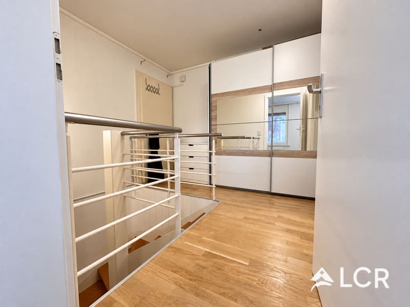 Surface commerciale aménagée en logement - 3,5 pièces - Place de parking (5)