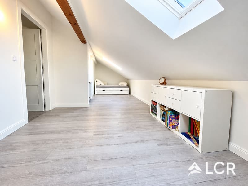 Bel appartement de 6.5p à Chézard-st-Martin (5)