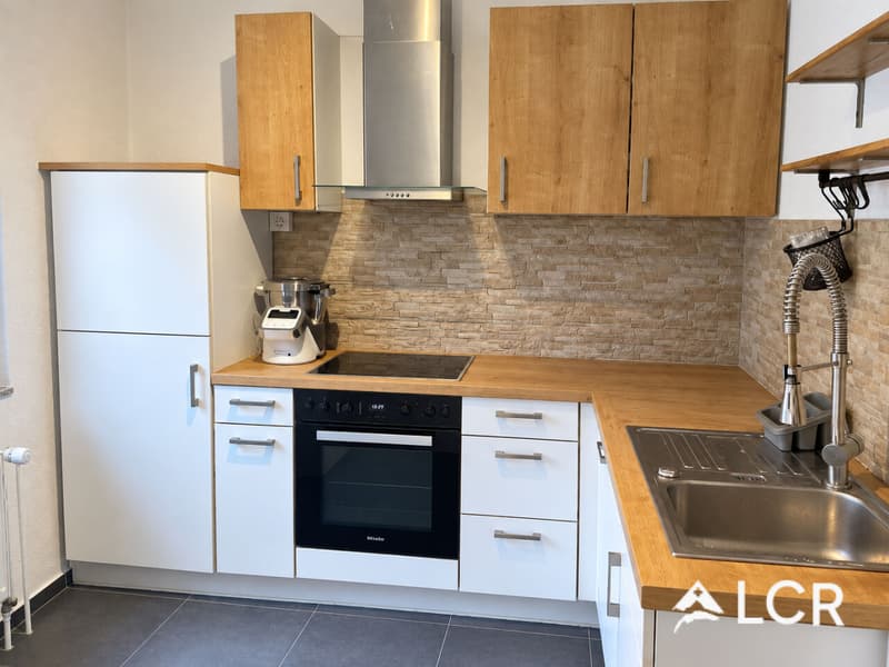 Bel appartement de 6.5p à Chézard-st-Martin (3)