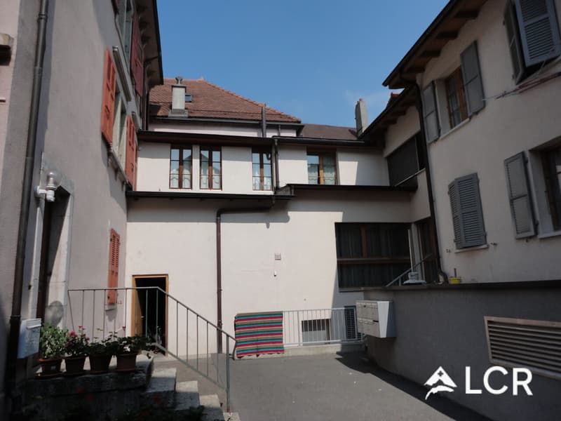 Bel immeuble de rendement mixte / 10 appartements / 1 commerce (5)