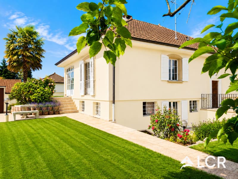 Magnifique maison familiale 8,5p / Jardin avec piscine et appartement indépendant (12)
