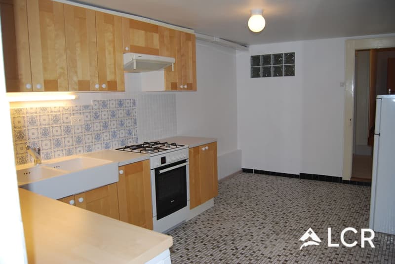 Bel immeuble de rendement / 5 appartements / 2 locaux (6)