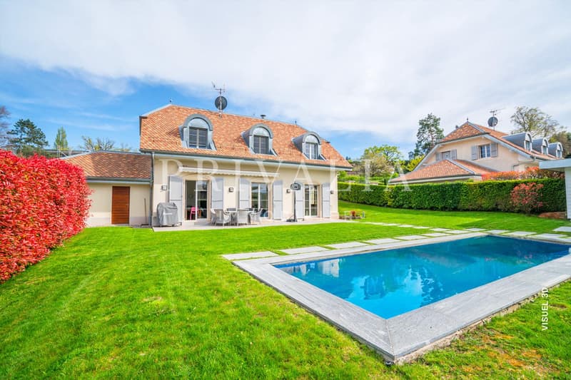 Unique : Magnifique villa avec piscine sur les hauteur de Cologny (1)