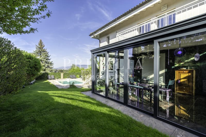 Magnifique villa de 530 m2 utile avec piscine et vue panoramique à Confignon (1)