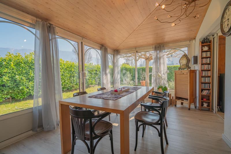 Bella casa a schiera con tetto a due spioventi e giardino esposto a sud (3)