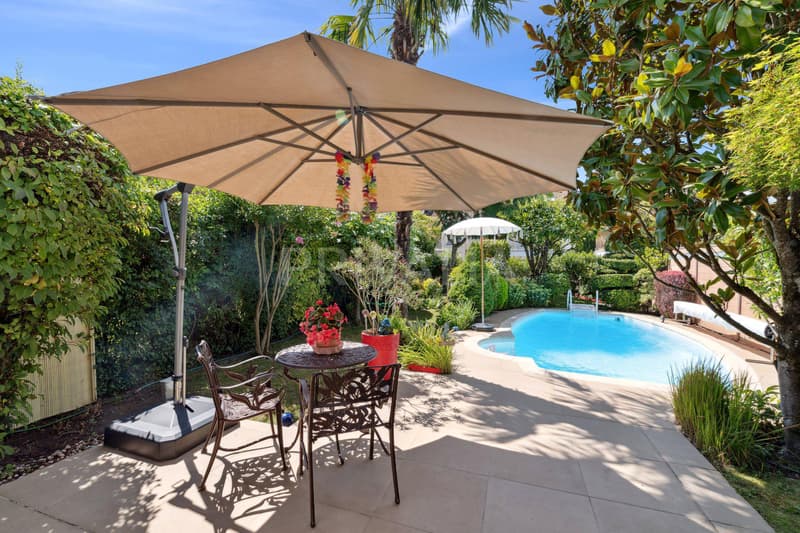 Exclusive: Charming semi-detached house with pool (2)