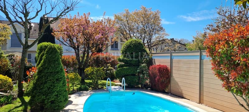 Exclusive: Charming semi-detached house with pool (1)