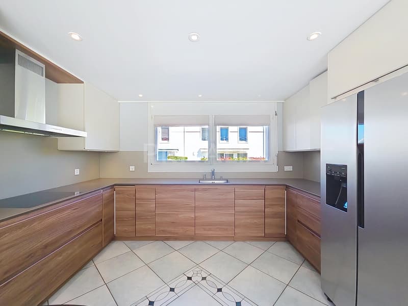 Exclusive: Beautiful semi-detached house with south-facing garden (3)