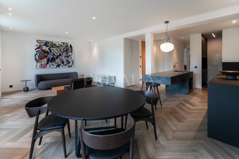 Unico: Sublime appartamento di lusso arredato in stile design e alta gamma (2)