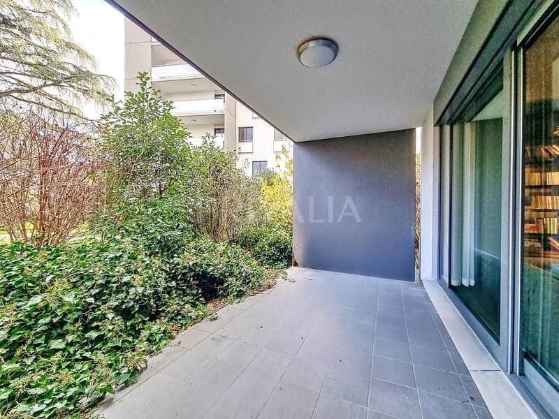 Schönes kontemporäres möbliertes Apartment im Erdgeschoss mit Terrassen (8)