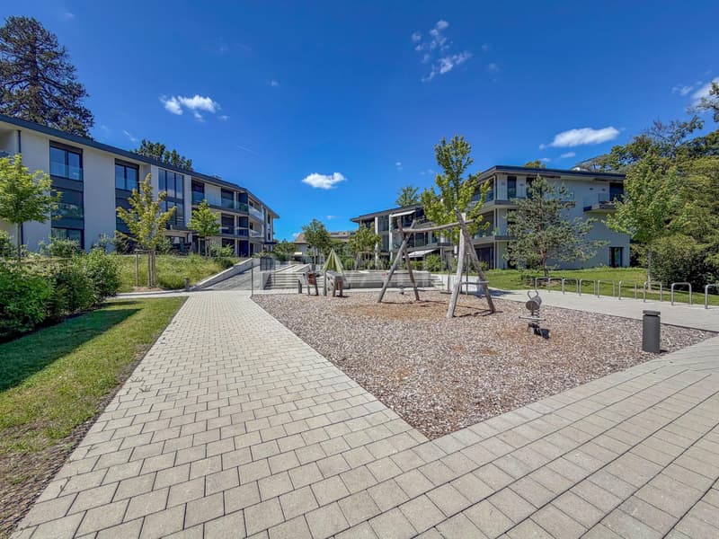 Élégant 5 pièces avec terrasse privative au coeur de Chambésy (1)