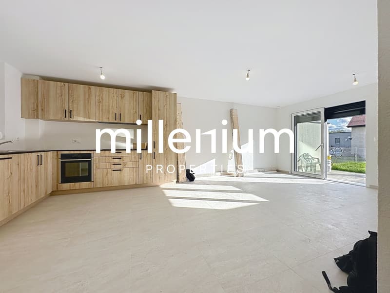 New semi-detached villa with garden (5)