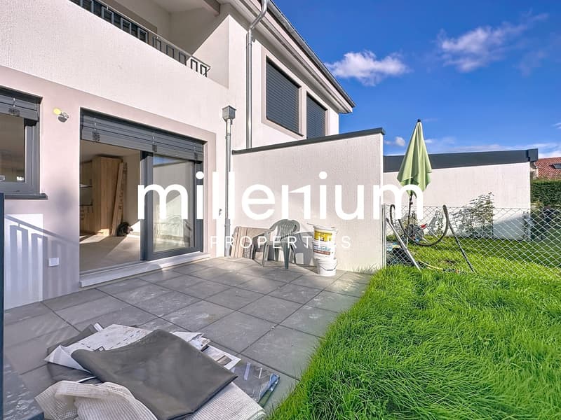 New semi-detached villa with garden (6)