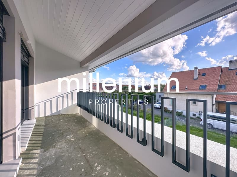 New semi-detached villa with garden (12)