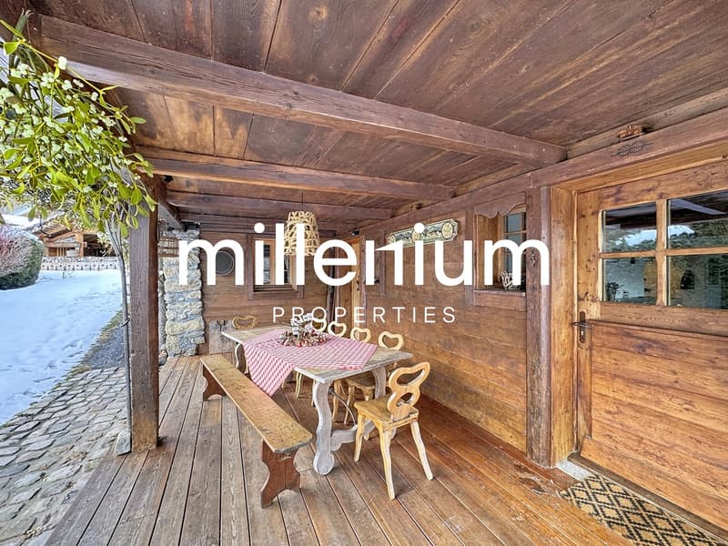Authentic 1749 Farmhouse Fully Renovated (2)
