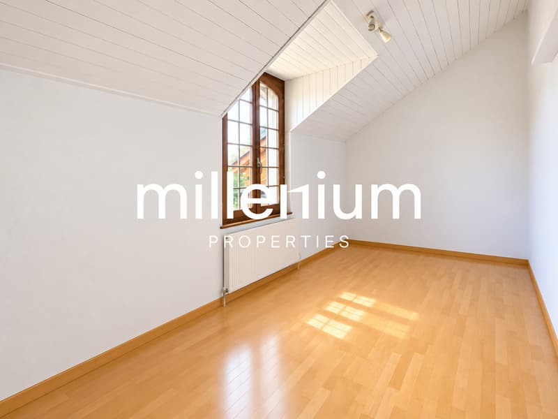 Maison contemporaine semi meublée avec jardin et studio indépendant (7)