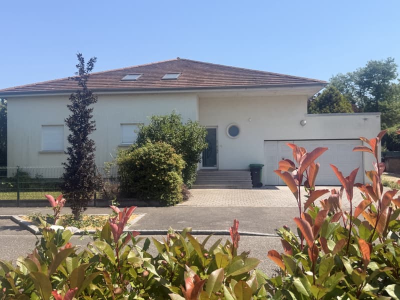 Réf: 11173*** Secteur frontalier: Villa de luxe contemporaine env. 270 m² (25)