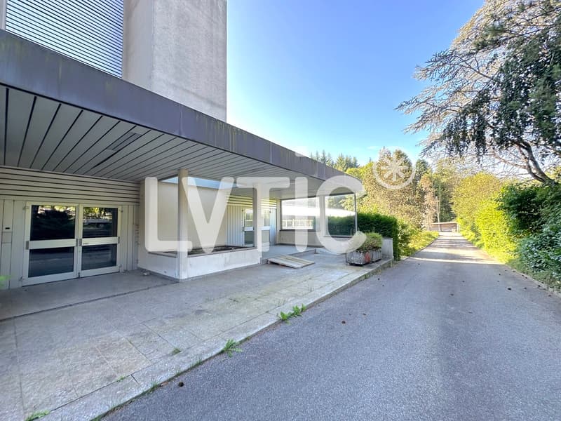 Offices, rental premises of 886 m2, divisible, in Ropraz (2)