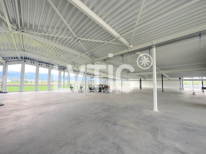 Laboratorio, studio di 800 m2, divisibile da 300 m2 in affitto a Chavornay (4)
