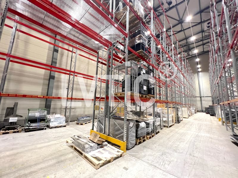 Lagerhallen von 2200 m2 zur Miete in Meyrin - Satigny (4)